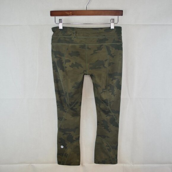 lululemon Run: Inspire Crop II *All Luxtreme Size 4 Savasana Camo Fatigue Green - Picture 2 of 4